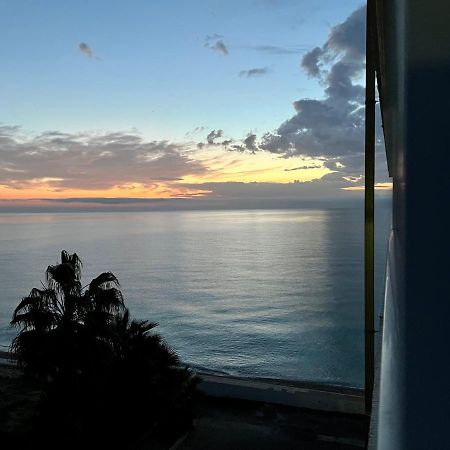 *Blue Sea Studio Altea * At The Beach Екстер'єр фото